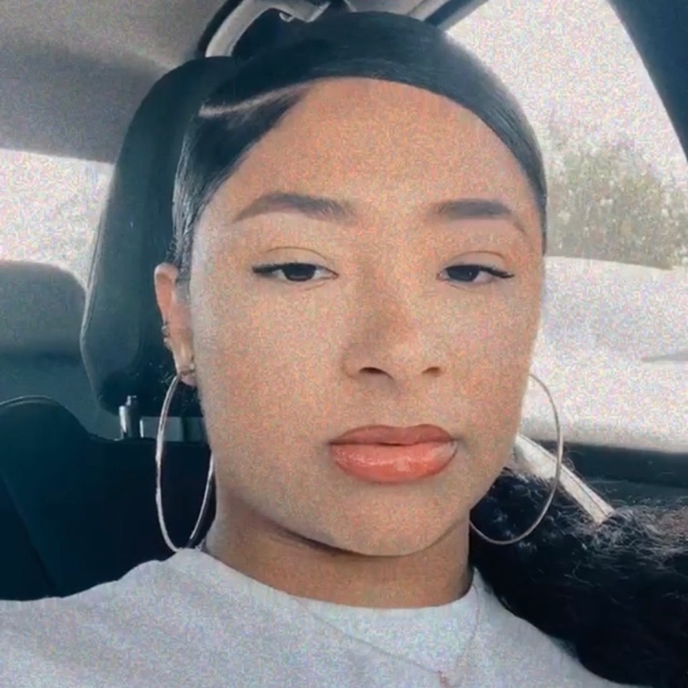 Meet your Posher, Justine